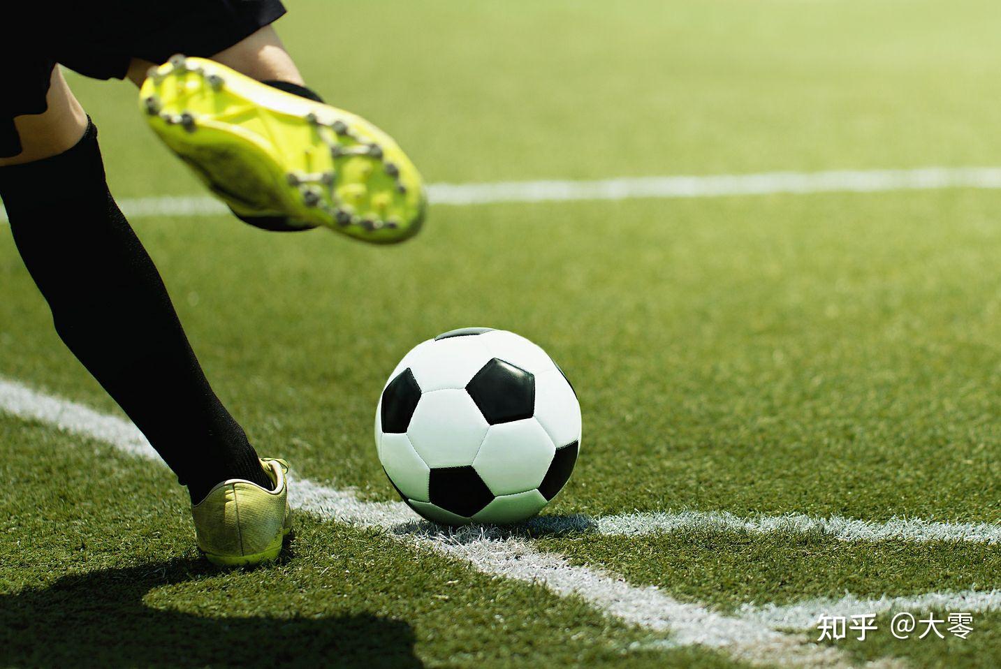 苏超风云 李成贤当着我的面嬉皮笑打闹，我真想真想给他出张牌！你们同意吗？（苏超风云：目睹李成贤嬉闹，我差点亮牌，你赞成吗？）