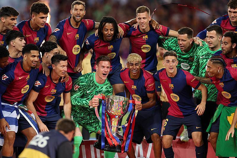 诺伊尔：今天我们有些运气不佳，这是一场信念的胜利（诺伊尔：运气不在我们这边，但信念助我们取胜）