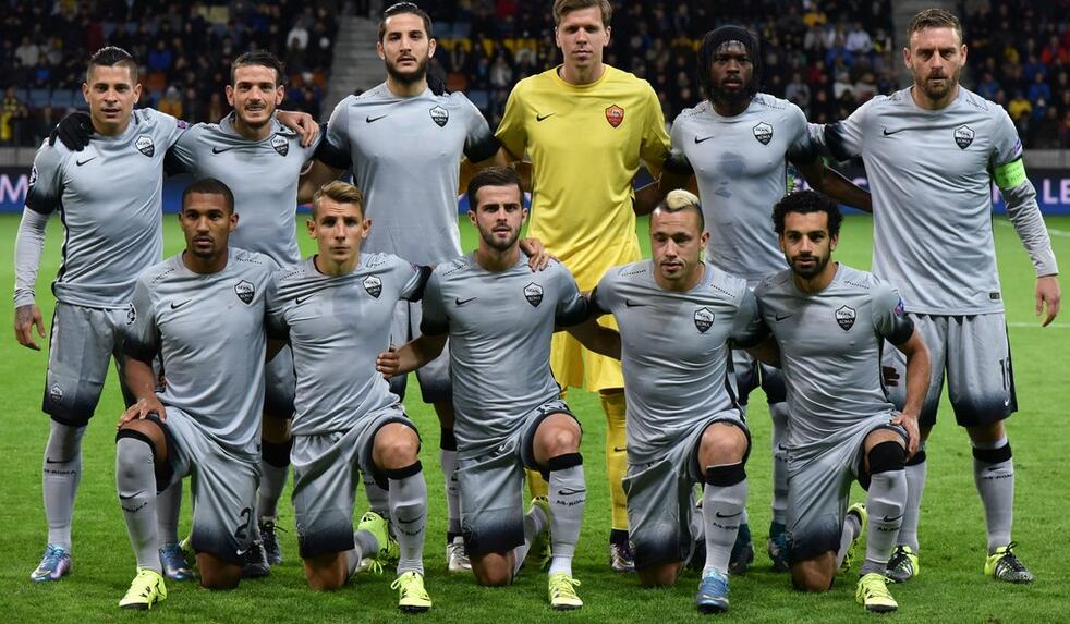 重庆铜梁龙冲超成功，重庆足球时隔4个赛季重返中超（重庆铜梁龙成功升超，重庆足球时隔四个赛季再战中超）