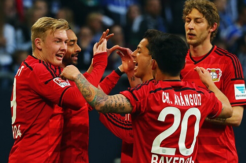 4-0横扫！意甲榜首易主，国米挤掉米兰，法布雷加斯惨败（4-0完胜！意甲头名易位，国米力压米兰，法布雷加斯吞惨败）