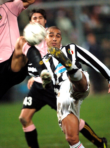 53%，姆巴佩是欧冠进球50+球员中客场进球占比最高的（53%！姆巴佩在欧冠50+射手中客场进球占比第一）